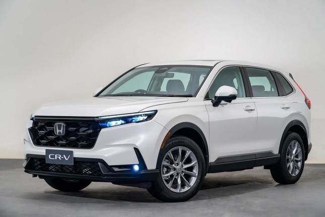 Nhiều mẫu xe giảm giá mạnh trong tháng 5 ảnh 1
