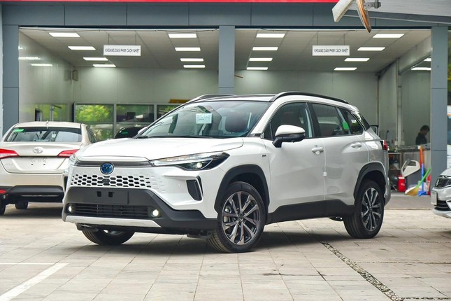 Nhiều mẫu xe giảm giá mạnh trong tháng 5 ảnh 2