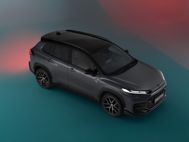 Toyota Corolla Cross 2025 bổ sung bản thể thao ảnh 3