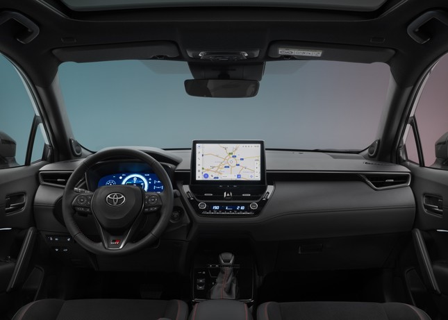 Toyota Corolla Cross 2025 bổ sung bản thể thao ảnh 4