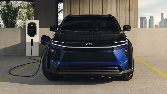 Toyota đổi tên mẫu xe điện chiến lược ảnh 6
