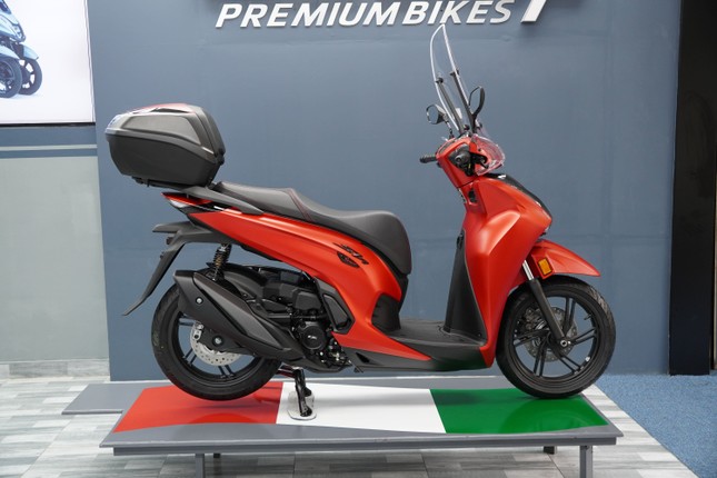 Honda SH 350i 2025 nhập Ý đầu tiên về Việt Nam ảnh 4