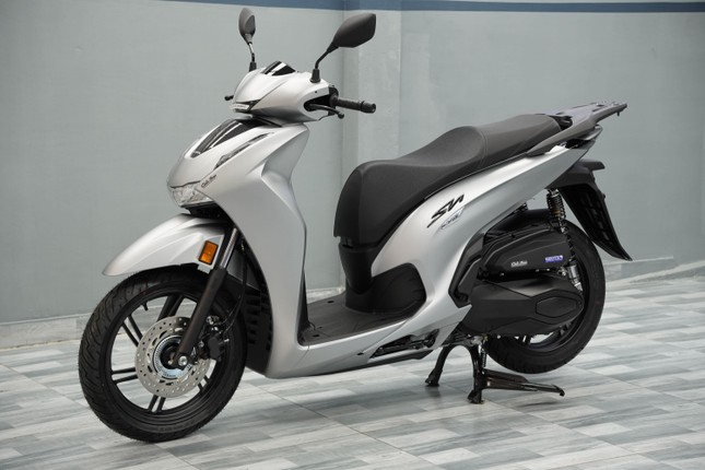 Honda SH 350i 2025 nhập Ý đầu tiên về Việt Nam ảnh 1