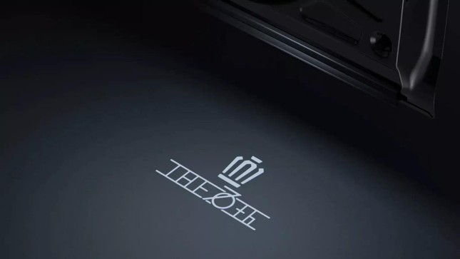 Toyota Crown ra phiên bản đặc biệt hai tông màu như Maybach ảnh 9