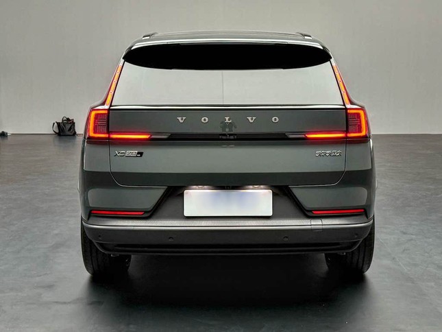 Ảnh thực tế mẫu SUV sắp được hồi sinh của Volvo ảnh 4