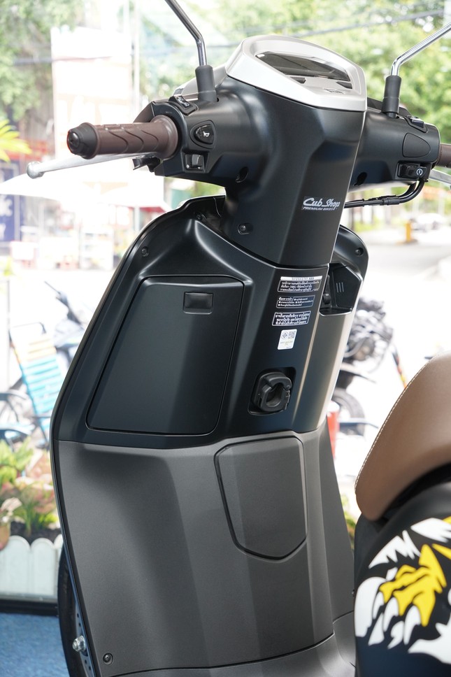 Xe tay ga hàng hiếm của Honda xuất hiện tại Việt Nam ảnh 3