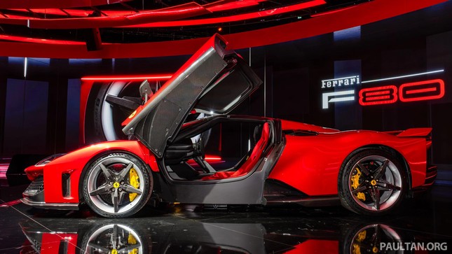Siêu xe mạnh nhất của Ferrari được đăng ký kiểu dáng ở Việt Nam ảnh 8