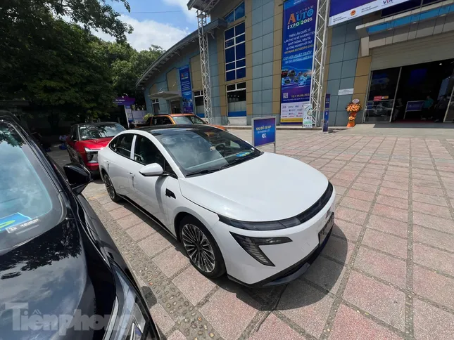 Xe điện giá rẻ của Nissan xuất hiện tại Việt Nam ảnh 3