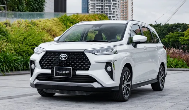 MPV cỡ nhỏ đua nhau giảm giá ảnh 2