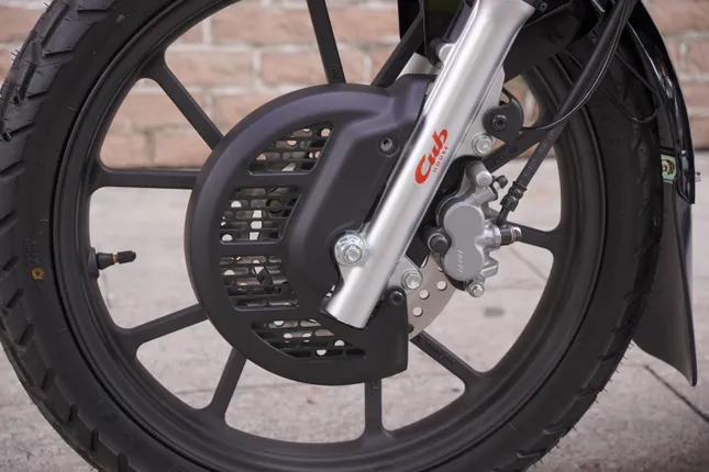 Honda Cross Cub bản giới hạn đầu tiên về Việt Nam ảnh 11