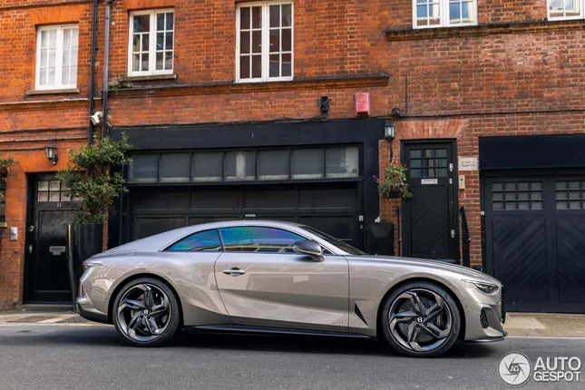 Xe sang siêu hiếm Bentley Mulliner Batur xuất hiện trên phố ảnh 5