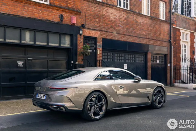 Xe sang siêu hiếm Bentley Mulliner Batur xuất hiện trên phố ảnh 2