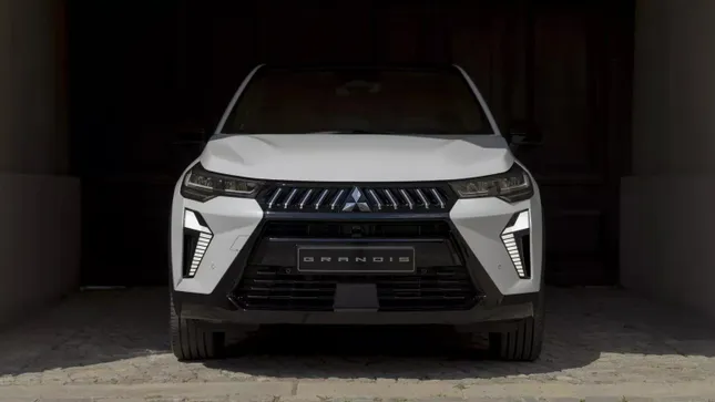 Mitsubishi Grandis được hồi sinh dưới dạng xe hybrid ảnh 9