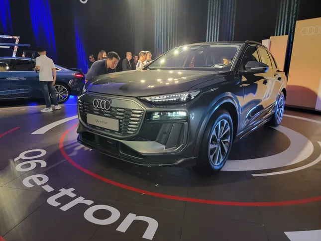 Cận cảnh mẫu xe điện thứ ba của Audi tại Việt Nam ảnh 16