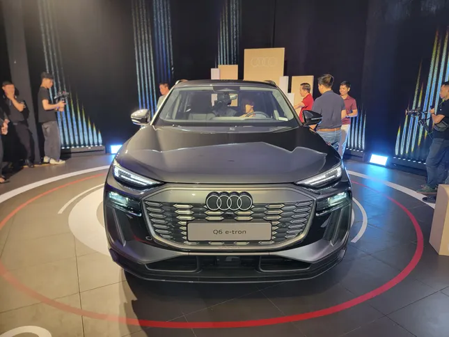 Cận cảnh mẫu xe điện thứ ba của Audi tại Việt Nam ảnh 3