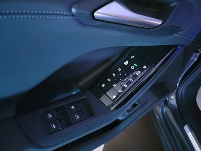 Cận cảnh mẫu xe điện thứ ba của Audi tại Việt Nam ảnh 10
