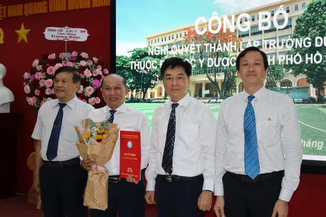 Đại học Y Dược TPHCM bổ nhiệm hiệu trưởng ba trường &apos;con&apos; ảnh 1
