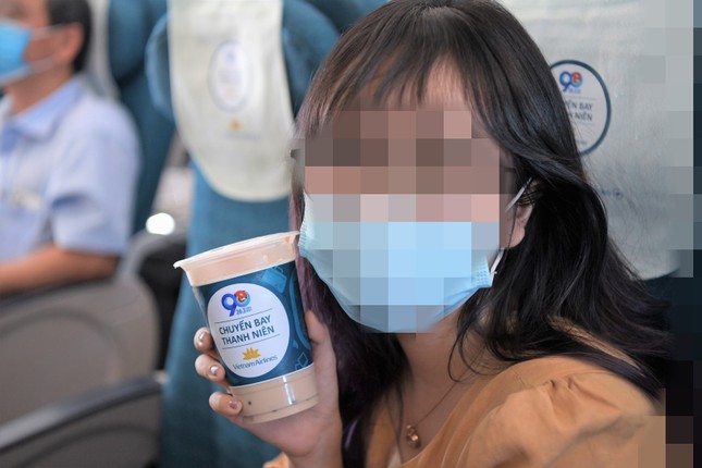 Khi các hãng hàng không bán ‘hàng xén’ thu tiền tỷ ảnh 1