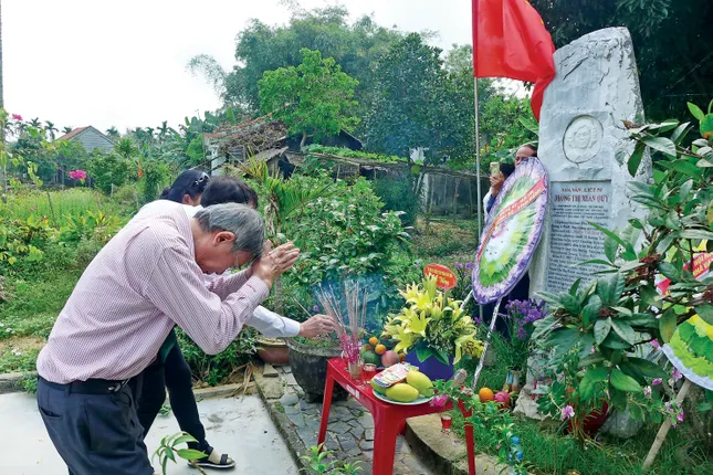 Làm báo trong rừng ảnh 1