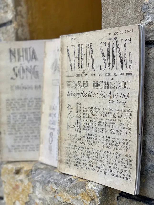 Nhựa sống và những ngày làm báo trong lòng địch ảnh 1