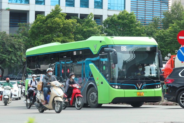 15 tuyến xe buýt Hà Nội được 'xanh hoá' ảnh 3