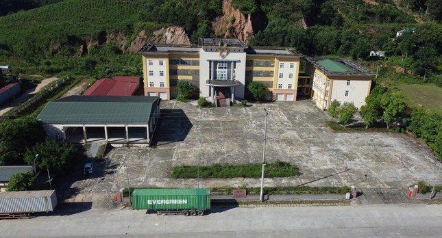 Loạt trụ sở cấp xã, cấp huyện bỏ hoang: Bán không ai mua ảnh 2