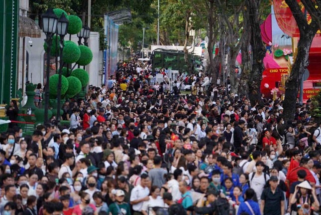 &apos;Thử tải&apos; du lịch Việt: Nguy cơ khủng hoảng hạ tầng và dịch vụ ảnh 1