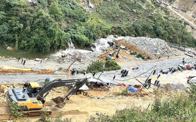 Vụ sạt lở ở Lai Châu: Cảnh báo tình trạng sử dụng lao động thời vụ ảnh 1