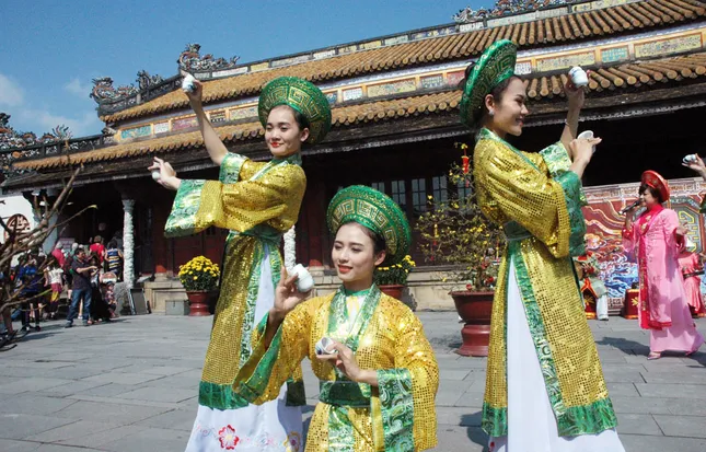 Huế luôn mới - Bài 5: Nơi nghệ sĩ trở về ảnh 1