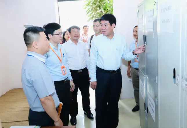 Thi tốt nghiệp THPT 2025: Học sinh làm gì để &apos;vượt vũ môn&apos;? ảnh 2