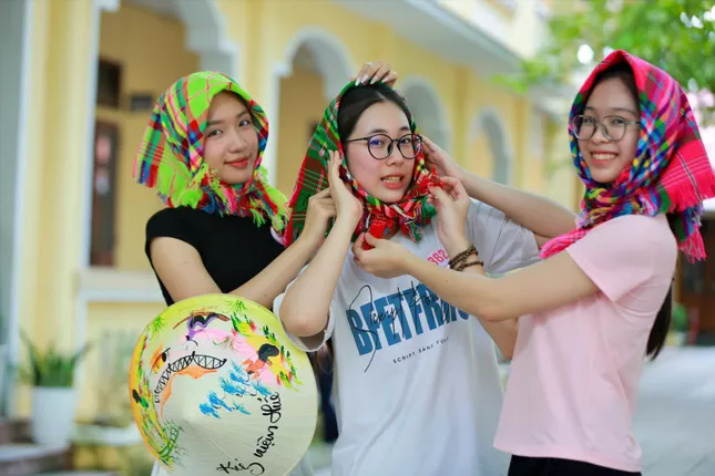 Đêm nay chung kết hoa hậu Việt Nam 2024: Bừng sáng sông Hương ảnh 1