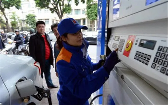 Doanh nghiệp xăng dầu lại kêu trời ảnh 1