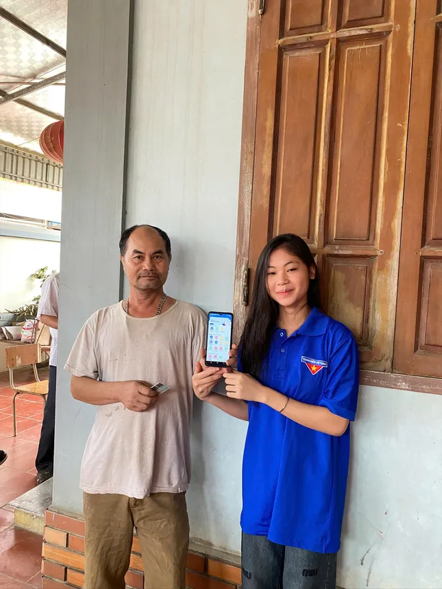 Người dân được thụ hưởng từ chính quyền số ảnh 2