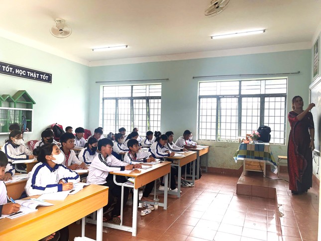 Đắk Lắk thu hồi hàng trăm tỷ đồng phụ cấp ưu đãi nhà giáo vượt quy định ảnh 1