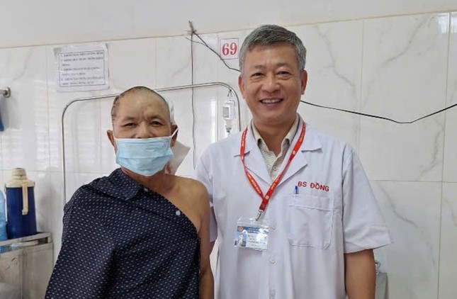 Phẫu thuật thành công khối u to như cái chén ở đầu bệnh nhân ảnh 2