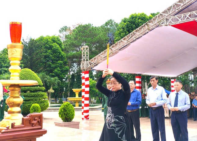 Đắk Lắk an táng 23 hài cốt liệt sĩ hy sinh tại chiến trường Campuchia ảnh 2