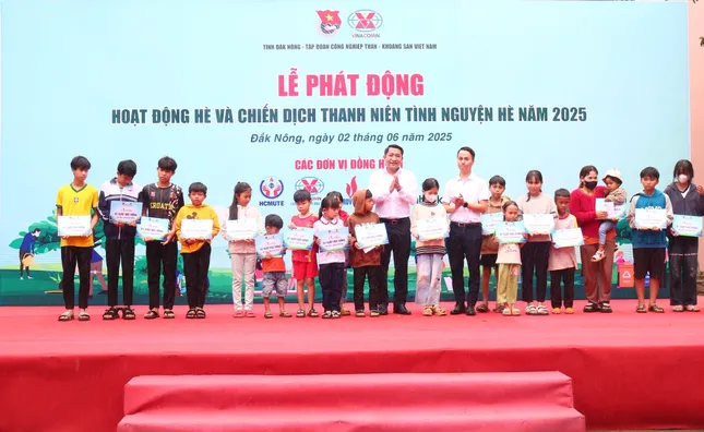 Hơn 2 tỉ đồng cho hoạt động hè và Chiến dịch Thanh niên tình nguyện Đắk Nông ảnh 4