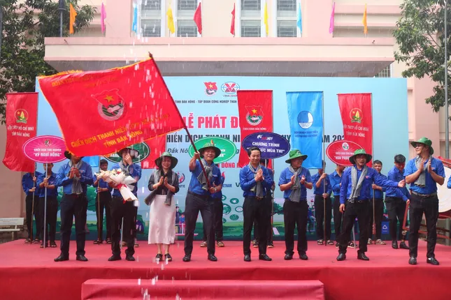 Hơn 2 tỉ đồng cho hoạt động hè và Chiến dịch Thanh niên tình nguyện Đắk Nông ảnh 1