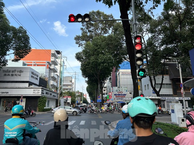 50 giao lộ ở TPHCM được rẽ phải khi đèn đỏ ảnh 3