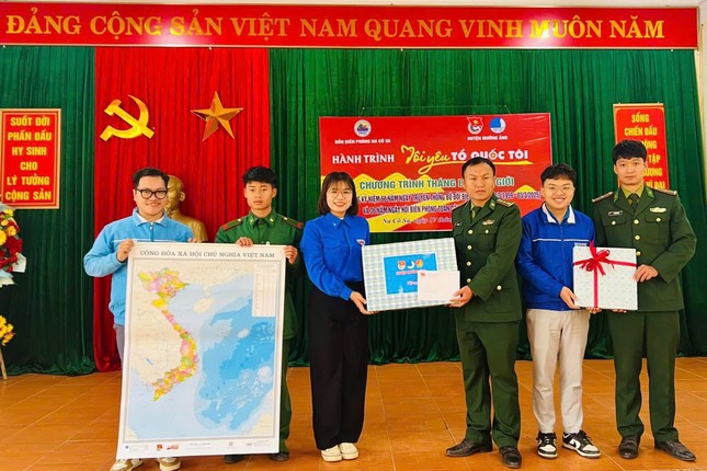 Bí thư Huyện Đoàn vùng cao được tuyên dương Thanh niên tiên tiến làm theo lời Bác ảnh 1