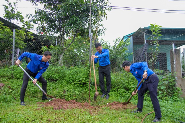 Tuổi trẻ Điện Biên khí thế bước vào Chiến dịch Thanh niên tình nguyện hè 2025 ảnh 8