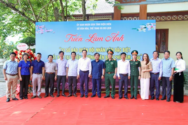 Trưng bày 33 số báo viết tay, in trong rừng, phát tận chiến hào trong Chiến dịch Điện Biên Phủ ảnh 10