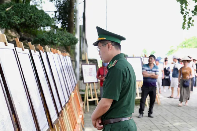 Trưng bày 33 số báo viết tay, in trong rừng, phát tận chiến hào trong Chiến dịch Điện Biên Phủ ảnh 6
