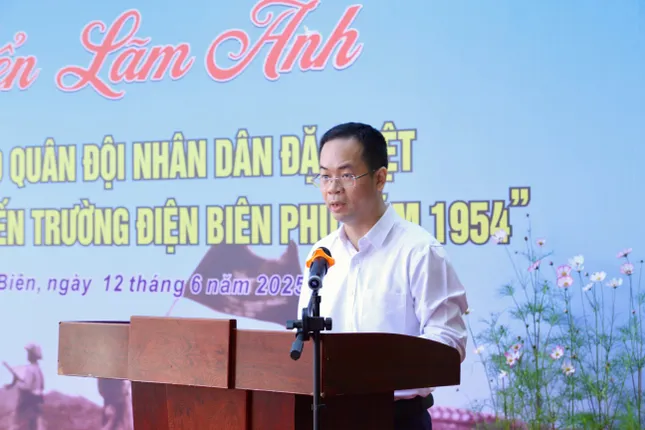 Trưng bày 33 số báo viết tay, in trong rừng, phát tận chiến hào trong Chiến dịch Điện Biên Phủ ảnh 1