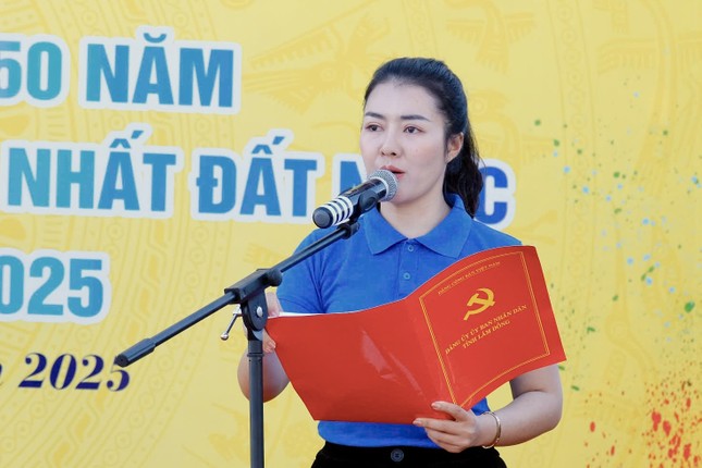 Thanh niên chạy bộ hưởng ứng Kỷ niệm 50 năm Ngày Giải phóng miền Nam ảnh 3