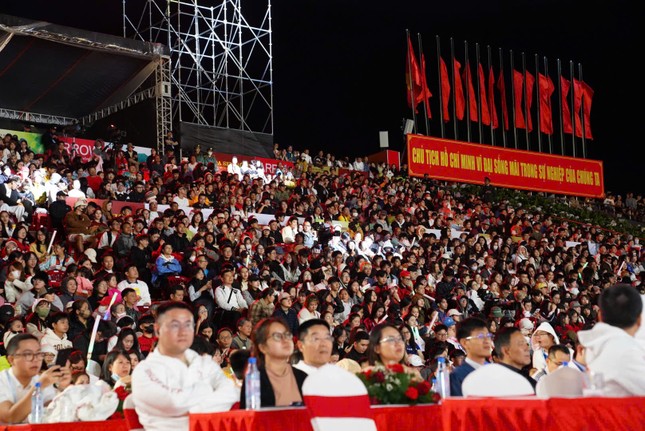 Hàng chục nghìn khán giả tận thấy 8 nhóm nhảy quốc tế tranh tài tại Đà Lạt ảnh 9