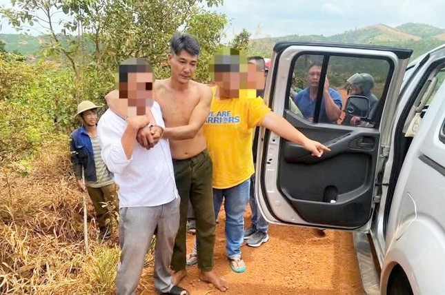 Đối tượng đánh người phụ nữ nhập viện, khâu gần 40 mũi sa lưới ảnh 1