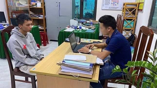 Dùng tài khoản ảo ép học sinh dưới 16 tuổi thực hiện hành vi khiêu dâm ảnh 1