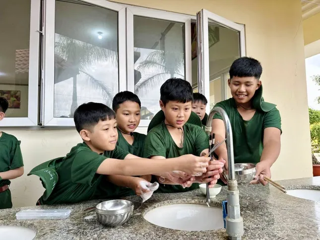 &apos;Chiến sĩ nhí&apos; Lâm Đồng tham gia học kỳ trong quân đội tại Trung đoàn Bộ binh 994 ảnh 11