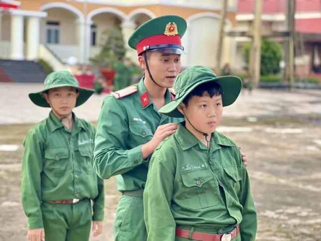 &apos;Chiến sĩ nhí&apos; Lâm Đồng tham gia học kỳ trong quân đội tại Trung đoàn Bộ binh 994 ảnh 19